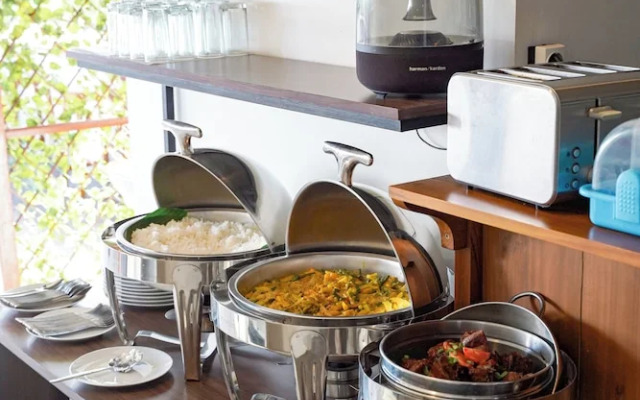 Mama Komodo Bed & Breakfast