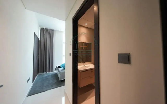 Luxury 4BR Villa With Private Garden