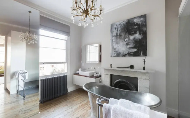 Ardilaun Road by Onefinestay