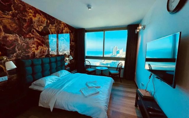 Carmel Luxury Apartments
