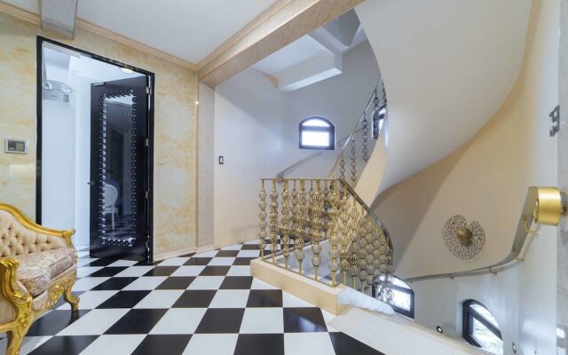 Bless Amare Boutique Hotel by RedDoorz
