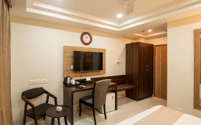 M Square Hotel