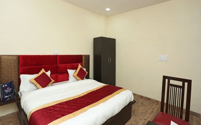 OYO 11952 Hotel Royal India