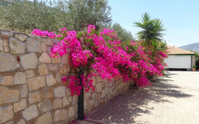 Villa Bamour With Paradise View