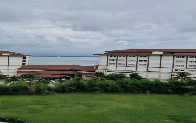 Spacious Studio Unit With Balcony and Seaview