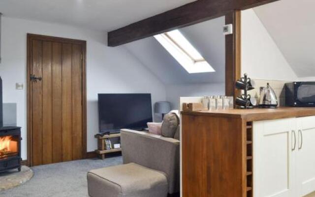 Field Farm Apartment