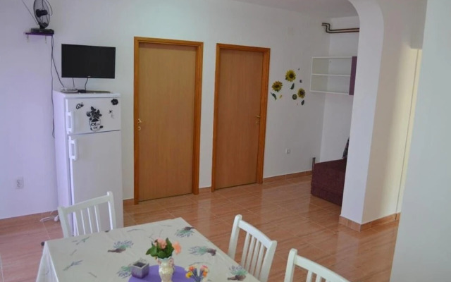 Nada- sea View - A1 - Ljubičasti