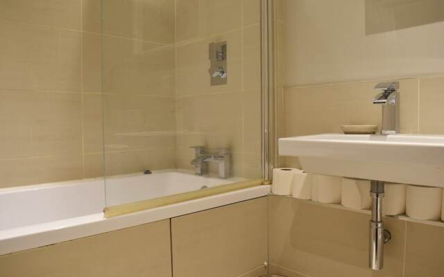 Beautiful 3 Bedroom Home in Parsons Green