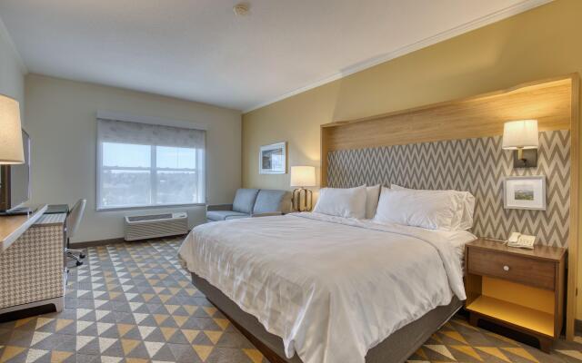 Holiday Inn Hotel & Suites Madison West - Middleton by IHG