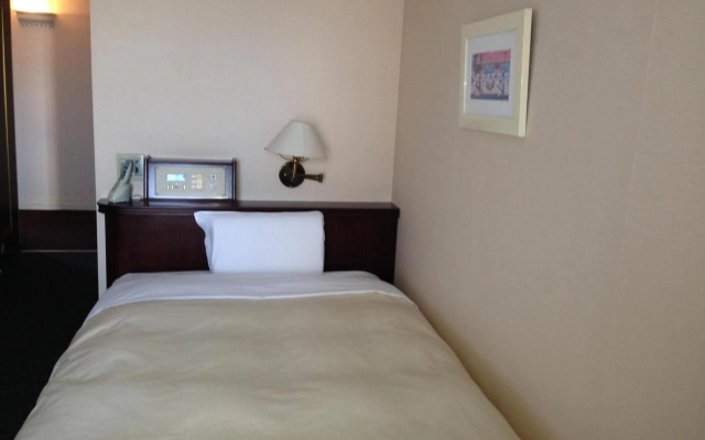 Creston Hotel – Guest Rooms – Iwaki