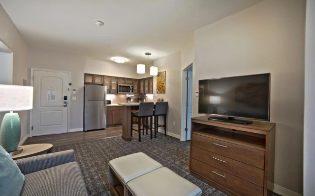 Staybridge Suites Houston - Humble Beltway 8 E by IHG
