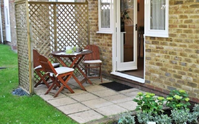 Elizabeth Court House