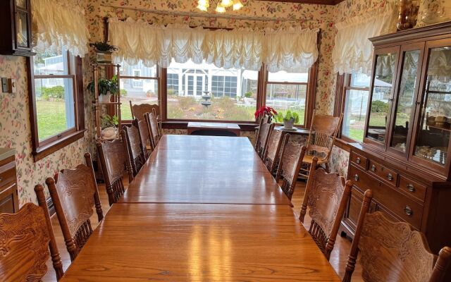 The Virginia Cliffe Inn