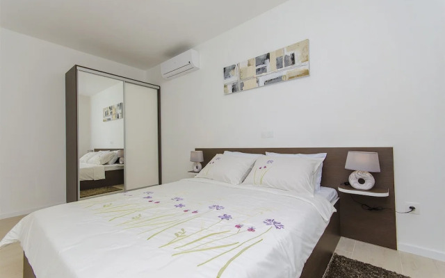Apartments Villa V