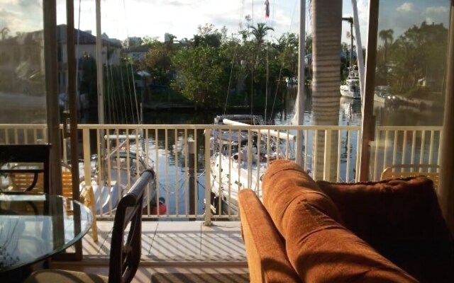 Kira-Mar Waterfront Villas