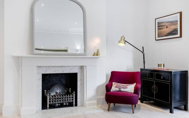 Designer 2 Bed on Hampstead High St