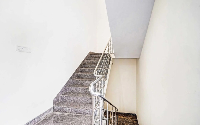 Collection O 92647 Hotel Aditya Grand