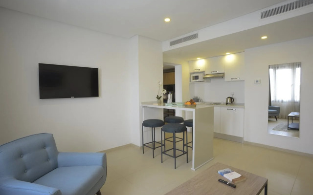 Maia Hotel Suites