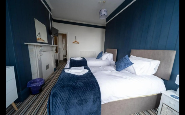 OYO Lord Kitcheners Guest House
