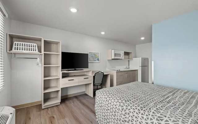 Woodspring Suites Coralville Iowa City