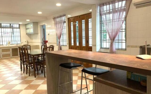 Pelangi Landed House Gathering KTV ROOM by UHA