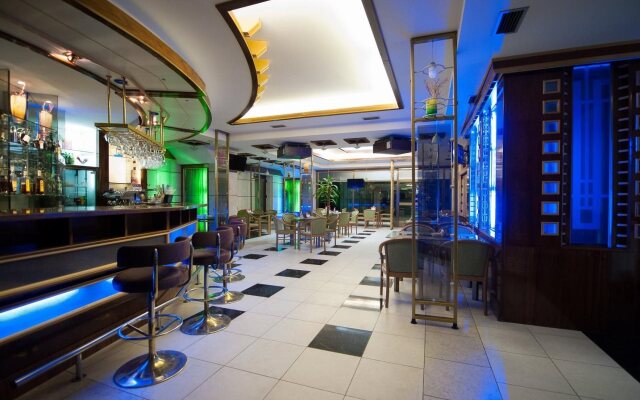 Гостиница «Джолли Алон»