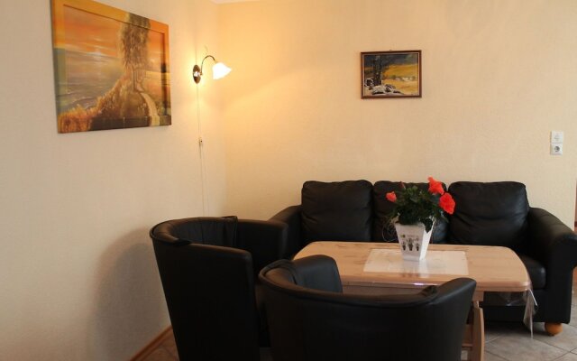 Beachside Apartment in Pepelow With Private Terrace