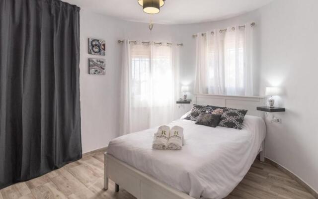 Villa Paraiso Arenas by Ruralidays