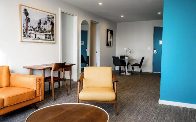 Peninsula Hotel Motel – Guest Rooms – Adelaide