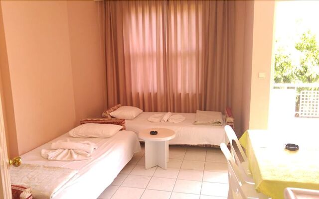 Gold River Apart Otel