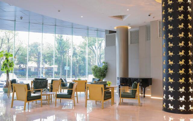 Holiday Inn Express Shanghai Songjiang Fangta by IHG