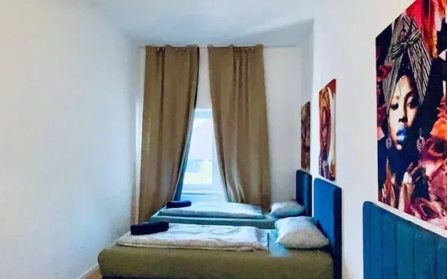 Spacious 4 BR Apt Perfect for Groups