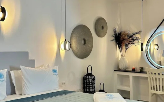 Santorini Miracles Suites, Adults Only