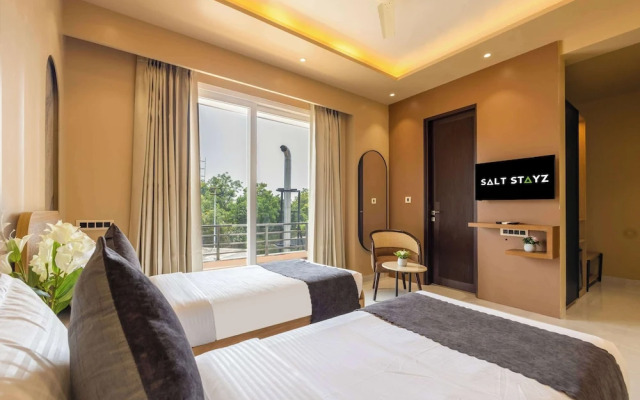 Saltstayz Premier - Sector 50 & Golf Course Ext Road