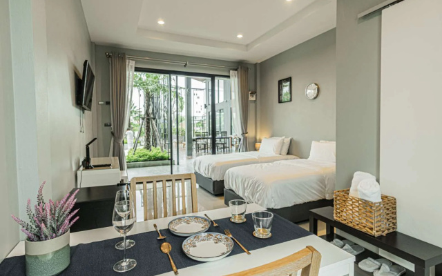 The River Palm Resort