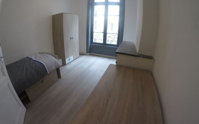 Appartement Rue Beaubrun City Room