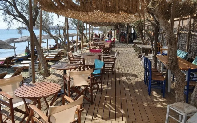 Golden Beach Studios & Suites