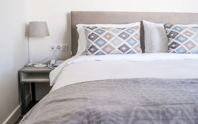 Urban Nest - Suites & Apartments