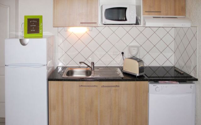 Holiday Home Le Mediterranée - AGL251