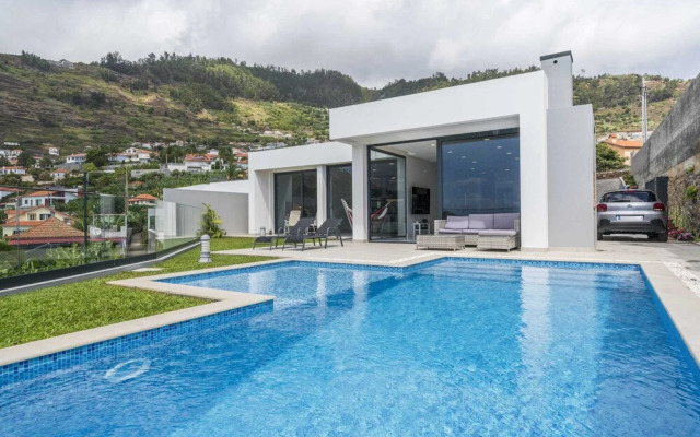 House With Pool and sea View, Pearl of Calheta