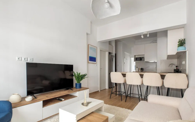 Les Nuances de Blue 1-BR Apt in Athens