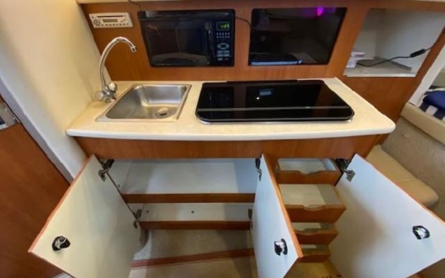 Stunning 2-bed Boat in Dreverna