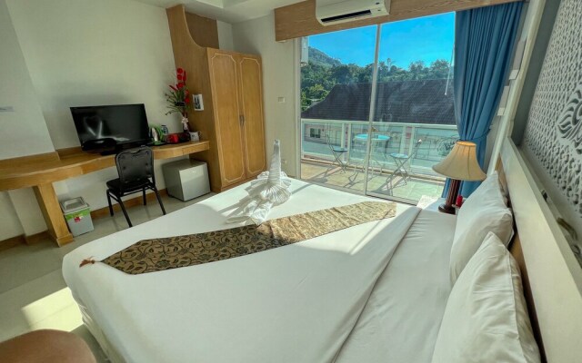 Red Sapphire Hotel