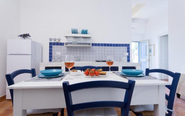 Trullo e appartamenti al mare