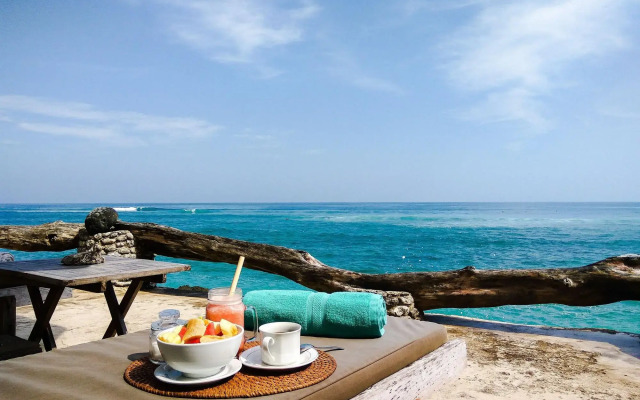 Rock 'n Reef Hotel