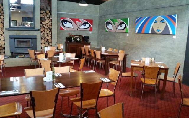 Fish Creek Hotel