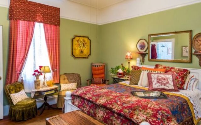 Joshua Inn Bed & Breakfast