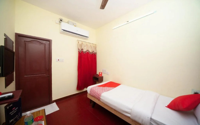 OYO 26168 The Clock Tower Hotel