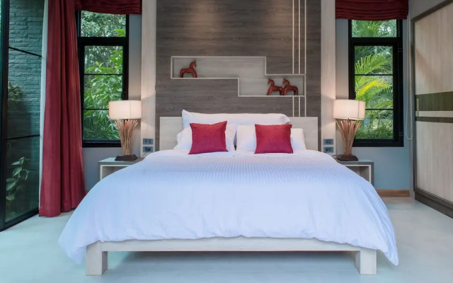Moin Lakeside Pool Villa ChiangMai