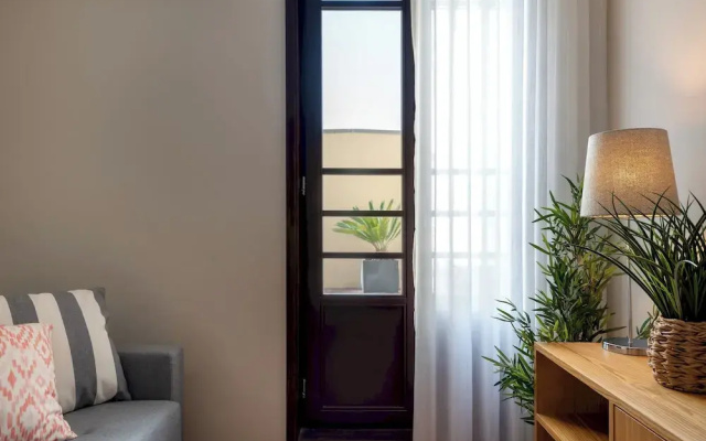 Rivol2 · Wonderful 1BR Next to Rivoli Theatre